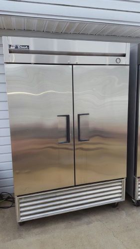 TRUE T49 Stainless Side By Side Fridge