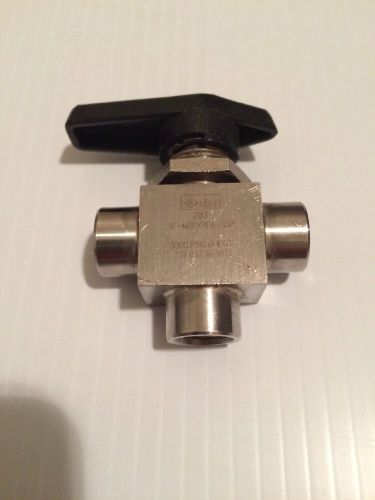 PARKER 4F-MB6XPFA-SSP Ball Valve, 1-Piece, 3-Way, 1/4in, 3000 psi