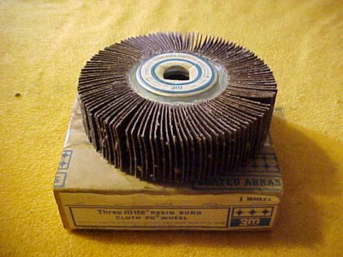 3M 4&#034;x 1&#034; x 5/8&#034; 80 Grit Abrasive Flap sanding Wheels Lot of 2