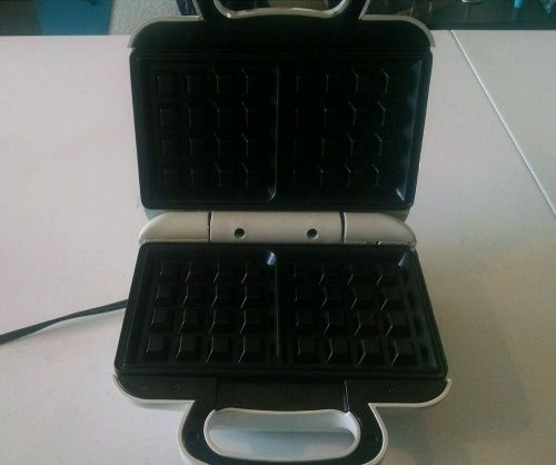 TOASTMASTER EASY CLEAN BELGIAN WAFFLE BAKER TWB2 MAKER IRON @