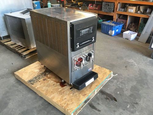 Overcounter V4 Two Flavor Integral 60 Hz, 2 HP Compressor