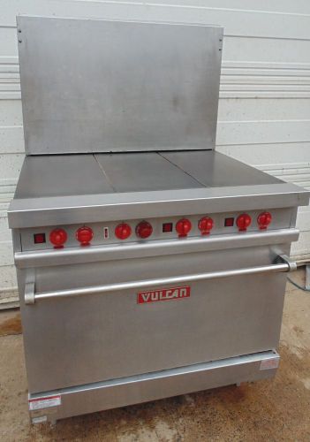 Electrinc Range Vulcan E36L Range 36&#034;with Oven and (3)Hot Tops