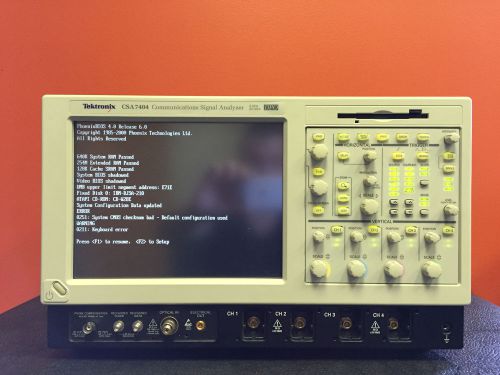 Tektronix CSA7404 (Opt. 1M) 4 GHz, 4 CH, 50 Ohm, 700nm - 1650nm, Signal Analyzer