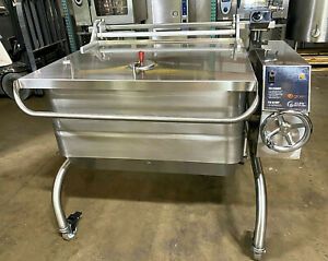 Groen BPM-40G Tilting Braising Pan - 40 Gallon (Nat Gas) (DEMO MODEL)