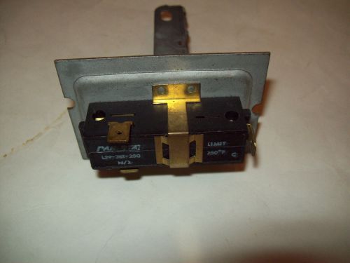 Cam-Stat P-331-2201 Limit Switch L59-38T-250 B.D.T. P/N Bryant