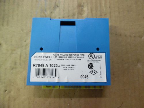 Honeywell r7849a1023 ultraviolet flame amplifier, used for sale