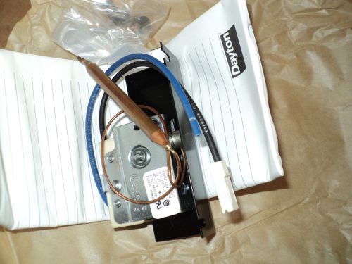DAYTON Remote Bulb Thermostat, Built In, 55-115 F , 120/240 VOLT
