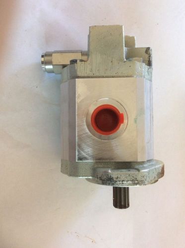 NIB HALDEX HYDRAULIC GEAR PUMP 1320124 # G2216A1A100N00