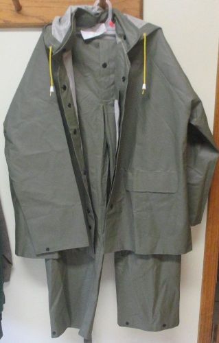 Boss Three Piece Rain Suit, Sz Large  Green