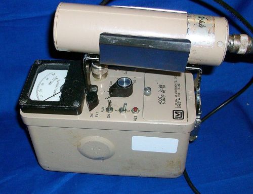 Ludlum 3-98 w/44-3 Gamma Scintillation &amp; Built In Pancake Geiger Radiation Meter