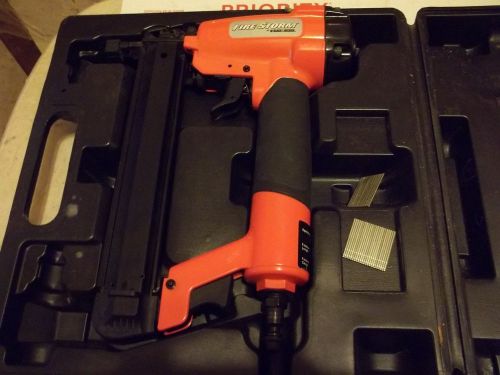 Black and Decker FSBN125 18 Gauge Firestorm Pnuematic air powered brad nailer