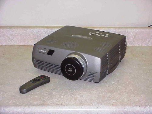 Infocus lp790 large audience projector w/ remote, cbls &amp; manual   284 lamp hours for sale