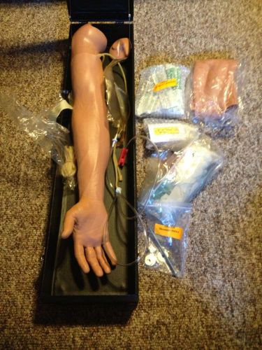 Laerdal Male IV Training Arm KIt &amp; Extras Free Shipping NEW