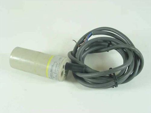 Omron Capacitive Proximity Switch Sensor 10 - 40 VDC 200 mA E2K-C25ME1