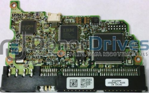 IC35L060AVV207-0, 08K2592 H71468_, 13G0221, H69404, Hitachi IDE 3.5 PCB + Servic