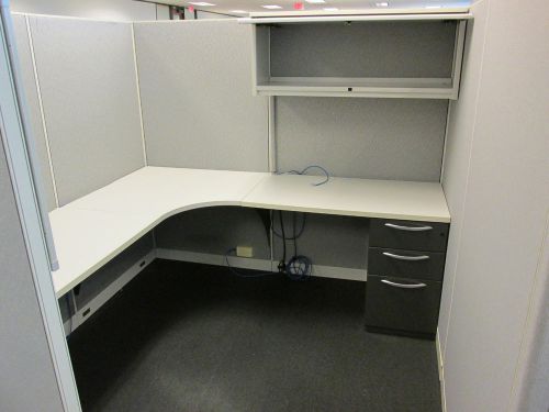 (63) KIMBALL OFFICE CUBICLE MODULAR STATIONS & (63) FREE MONITOR HP 22