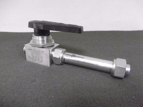 Swagelok SS-45TS12 3/4&#034; SS 40-Series Ball Valve w/ 3-1/4&#034; Sleeve Coupling Tube