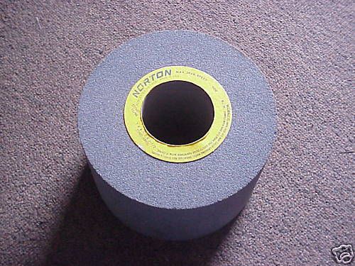 Norton 7&#034; x 4 1/2&#034; x 2 1/2&#034; grinding wheel 23A80-K8VBE