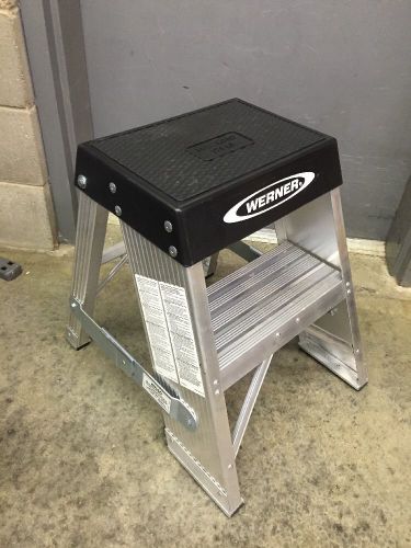 Werner SSA02 Step Stool Ladder Stand, 24&#034; H, 375 lb. Max Load Rating, Aluminum