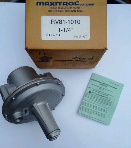 Maxitrol Gas Pressure Regulator RV81-1010.  NEW.