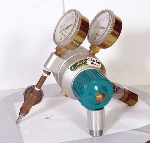 Specialty Gas Regulator W/ Gauges by Air Products  4000 PSI Inlet E12-Q-N515C