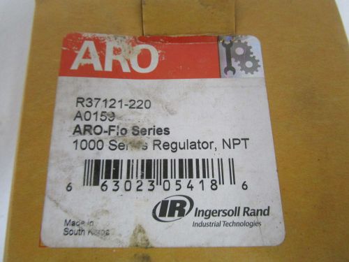 ARO 1000 SERIES REGULATOR R37121-220 *NEW IN BOX*