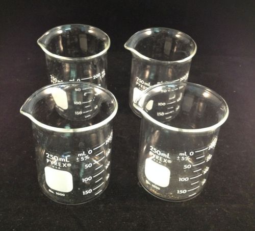 Lot of 4 Pyrex 250mL No. 1000 Flasks