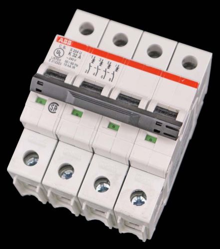 ABB S204-U E212323 32A 10kA 50/60Hz 240VAC 4-Pole DIN-Rail Circuit Breaker Unit