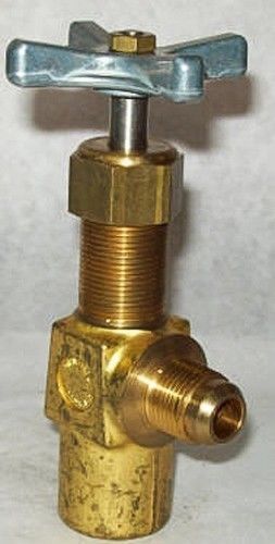 Deltrol 1/2&#034; 3000 PSI Brass Angle Needle Valve S404B1