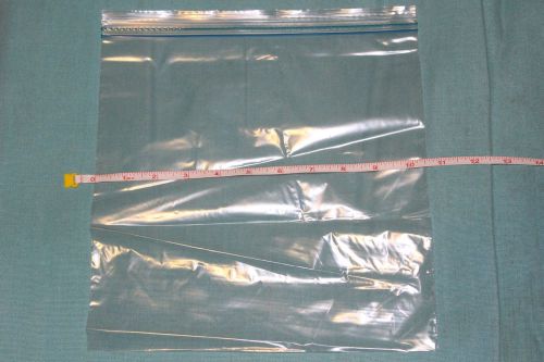 Lot of 500 new clear zip bags, 11.5 x 10.5, comes in 25 bundles of 20 bags each for sale