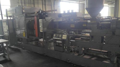 CINCINNATI MILACRON 375-32 E/P PLASTIC INJECTION MOLDING MACHINE. 375 TON.