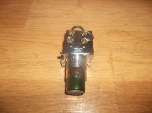 Cutler Hammer 10250T/91000T green push button