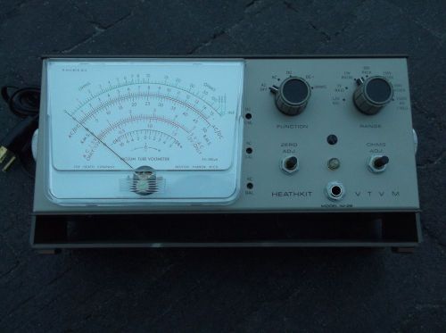 Vintage  HEATHKIT Vacuum Tube Voltmeter Model IM-28 V T V M