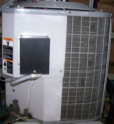 Carrier 3 Ton 3 Phase 208 / 230 Volt Condenser Unit R-22 Air Conditioner