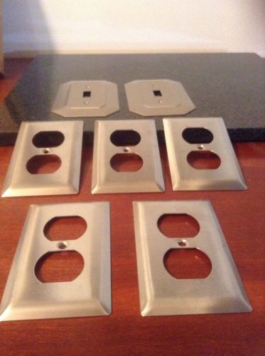 Lot of 7 Light Switch Plates 5 PASS &amp; SEYMOUR PLUS 2 AMERTAC