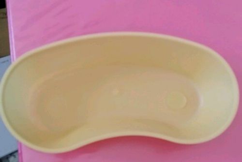 LOT of 7 (16oz/500cc Kidney Shaped Emesis Basin) Yellow Color, New and Reusable