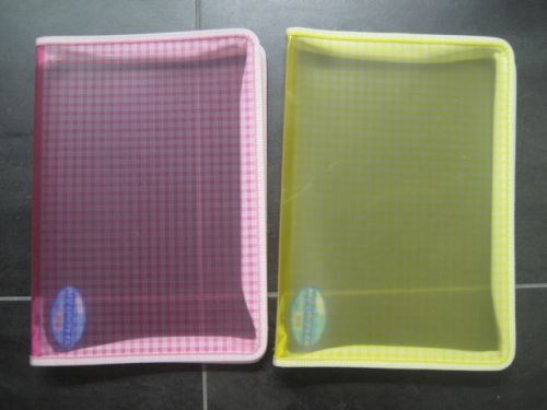 *UNUSED* 2 Zipper closure plastic cases