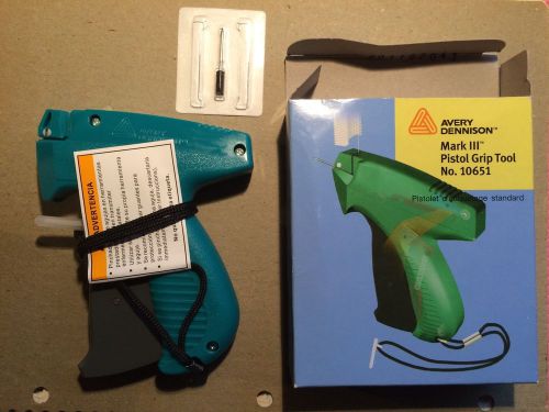 AVERY DENNISON 10651 MARK III REGULAR STANDARD PRICE TAGGER TAG TAGGING GUN NEW