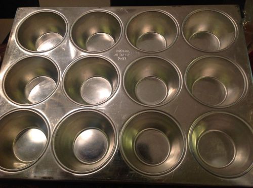 New Chicago Metallic Commercial Jumbo Muffin Tin 369F