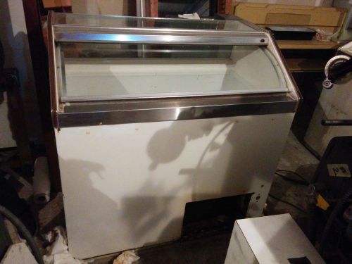 Universal Display Freezer