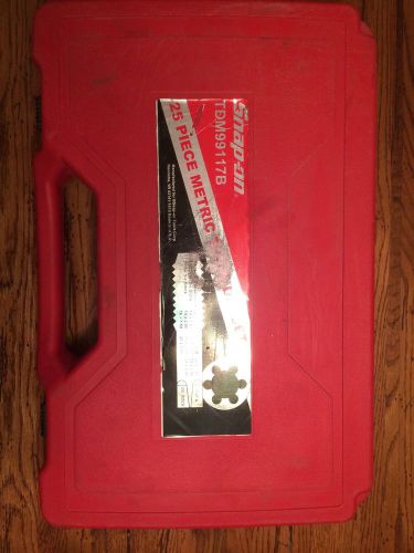 Snap On Metric Tap and Die set