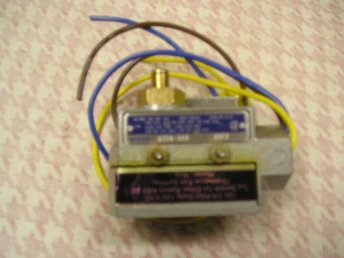 SNAP SWITCH 15 Amp UND LAB 1/4Hp 120-480V