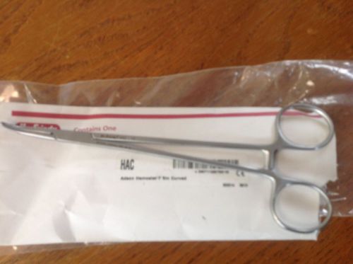 Hu-Friedy Adson Hemostat 7  5in curved