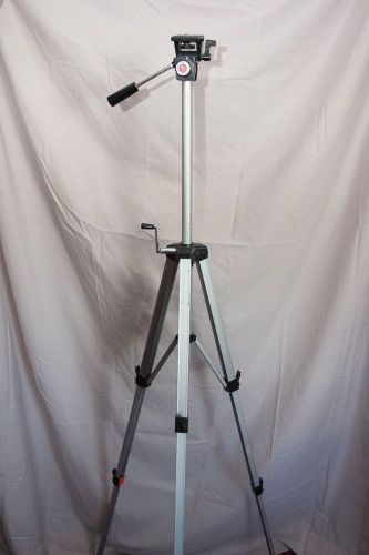 Vintage Quick Set Aluminum Tripod Extends to 5 Feet