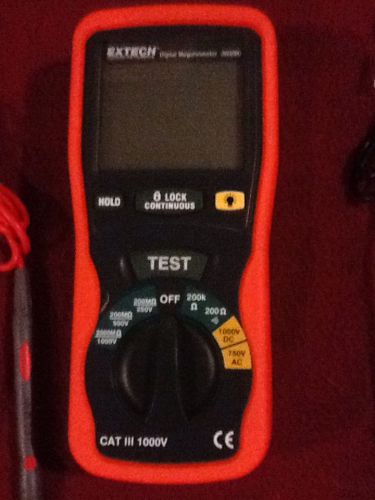 Extech 380260, Handheld Megohmmeter