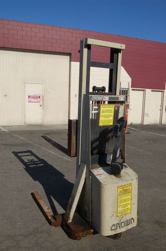 CROWN 20-MT-130 ELECTRIC 2000Lb FORKLIFT Stacker 24V BATTERY 48&#034; Forks