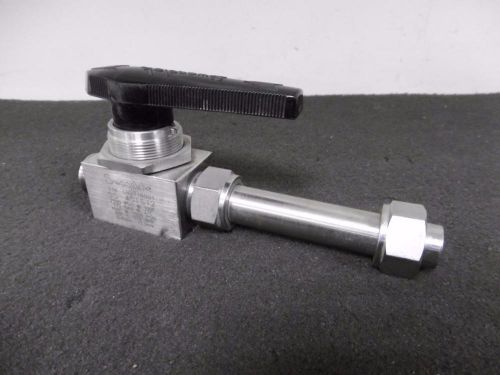 Swagelok SS-45TS12 3/4&#034; SS 40-Series Ball Valve w/ 2-3/4&#034; Sleeve Coupling Tube