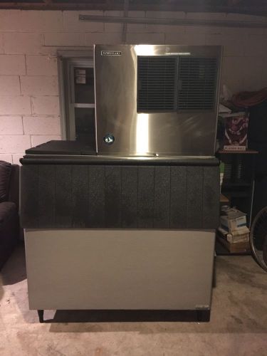 Hoshizaki Ice Maker With Large Ice Storage Bin