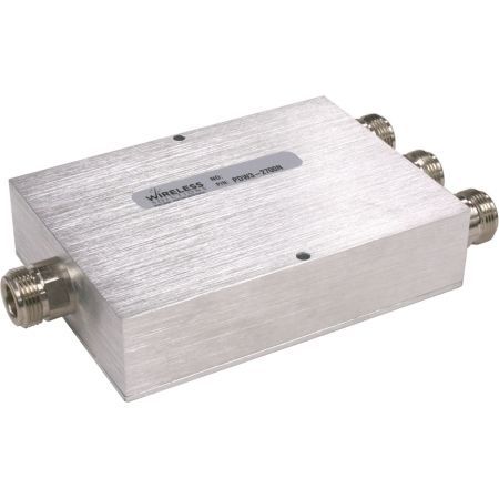 Wireless Solutions - 698-2700 MHz 3-Way Splitter w/ N Females