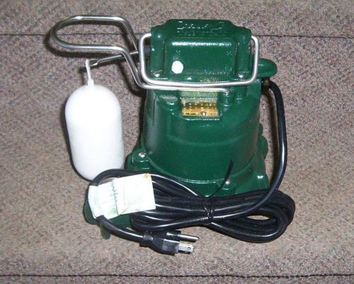 NIB Zoeller  M53 Mighty Mate 1/3 HP Submersible Cast Iron Sump Pump 530001